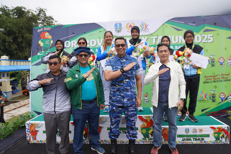 Penutupan-Porprov-IX-Jatim-2025-cabor-paralayang-di-Gunung-Banyak-c.jpg