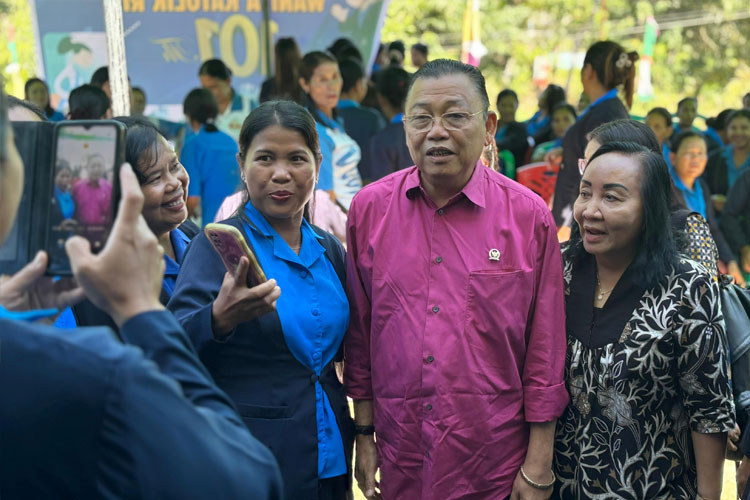 Anggota-DPR-RI-Komisi-XII-dari-Fraksi-PDI-Perjuangan-2.jpg
