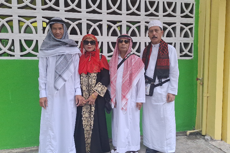 Jemaah-Haji-NTT-Dandan-Bak-Ratu-dan-Raja-b.jpg