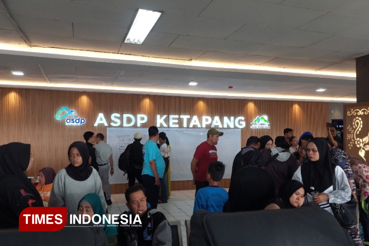 Posko Biddokkes Polda Jatim yang berlokasi di ruang tunggu Pelabuhan ASDP Ketapang. (Foto : Anggara Cahya/TIMES Indonesia)