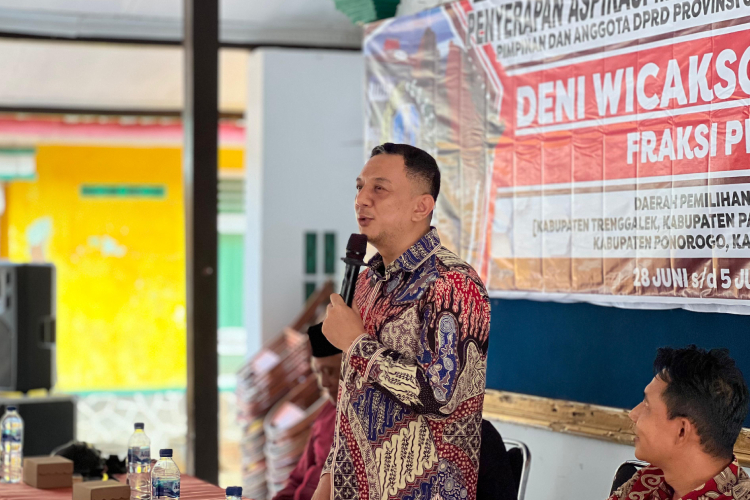 Terima Laporan Seragam SMA/SMK Mahal, DPRD Jatim Minta Dinas Pendidikan Lakukan Evaluasi