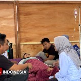 Dilanda Cemas, Ibu Korban Tenggelamnya KMP Tunu Pratama Jaya Dapat Perawatan Medis