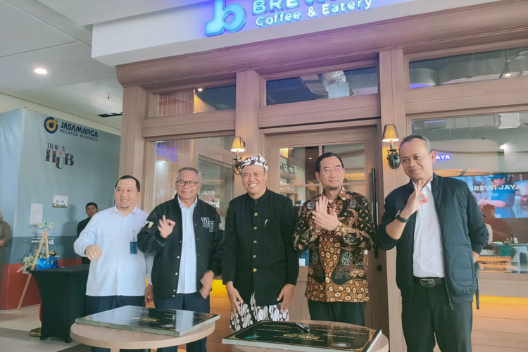 Grand-Opening-3.jpg