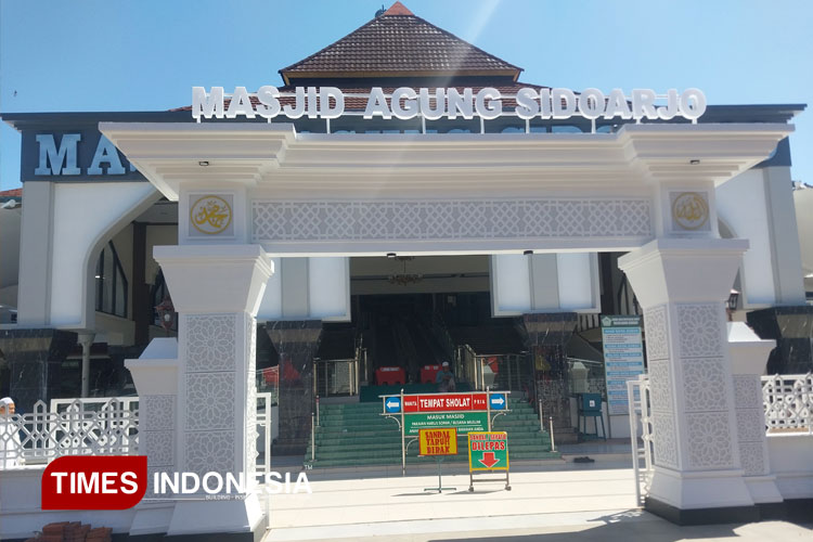 Masjid Agung Sidoarjo Tampil Megah dengan Payung Raksasa Mirip Masjid Nabawi