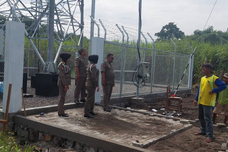 Satpol PP Kabupaten Madiun Hentikan Pembangunan Tower BTS Tak Berizin