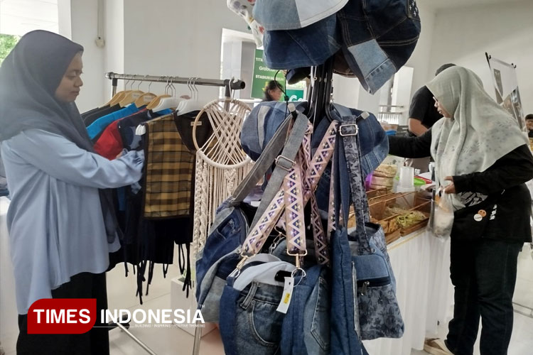 Bantu Pemasaran Produk UMKM, Daop 7 Madiun Gelar KAI Mini Fair di Stasiun Madiun