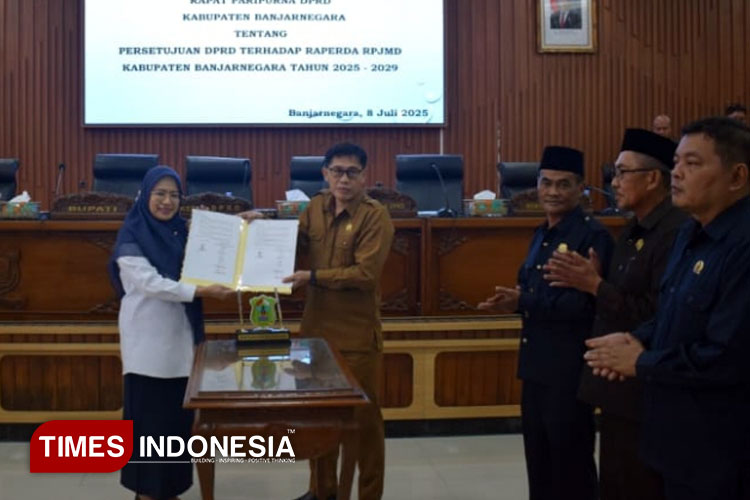 DPRD Banjarnegara Gelar Rapat Paripurna, Raperda RPJMD 2025–2029 Disetujui