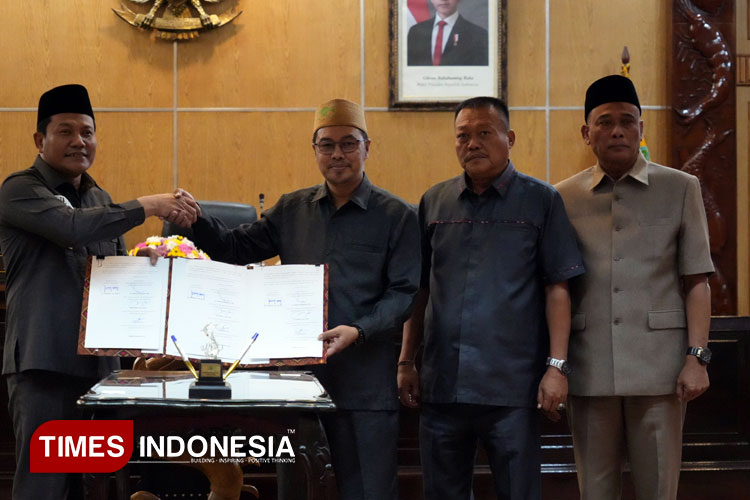 Juru-bicara-Fraksi-NasDem-Demokrat-Muh-Zakaria-Dimas-Pratama-a.jpg
