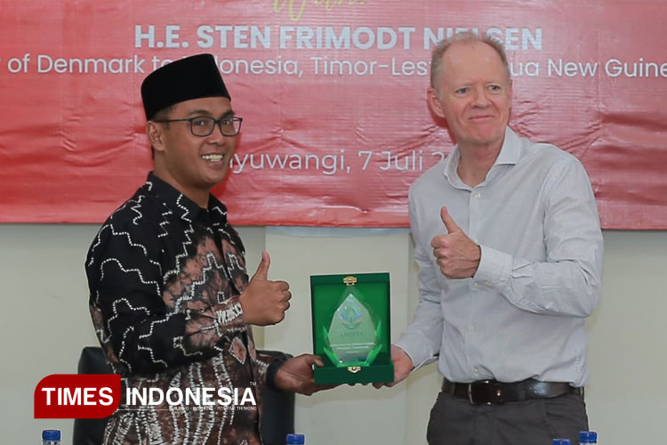 Duta Besar Denmark Kagumi Kampus Pesantren UIMSYA Banyuwangi