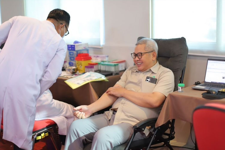 Pemeriksaan kesehatan atau medical check up (MCU) tahunan karyawan PT Teknindo Geosistem Unggul di Klinik Prodia, Jalan Diponegoro, Surabaya, Rabu (9/7/2025).(Dok.Teknindo Geosistem Unggul)