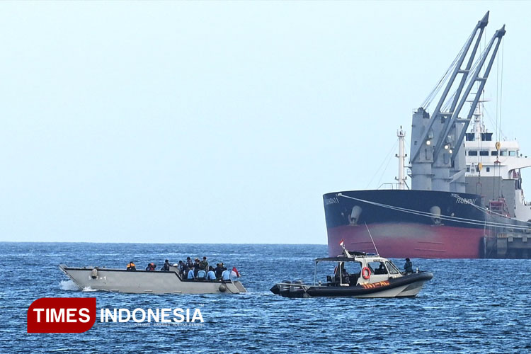 Proses-pencarian-korban-KMP-Tunu-Pratama-Jaya-2.jpg