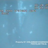 Bangkai KMP Tunu Pratama Jaya Diduga Bergeser Dekati Kabel Laut, Pasokan Listrik Bali Terancam?