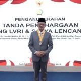 Serukan Nilai Keindonesiaan, Ketum PP Muhammadiyah Haedar Nashir Raih Bintang LVRI