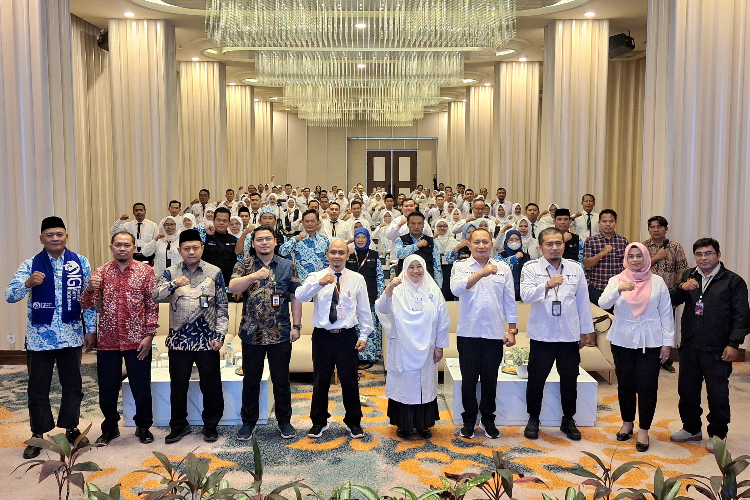 Kalaksa-BPBD-Jatim-Gatot-Soebroto-saat-membuka-Training-of-Facilitator-b.jpg