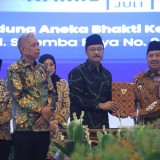 Siap Dukung Sekolah Rakyat, Bupati Jombang Tandatangani Perjanjian Pinjam Pakai Aset Daerah di Kemensos RI