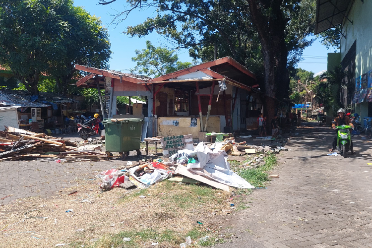 GOR A Yani Kota Probolinggo Direvitalisasi, Pedagang Pindah ke Tenda Sementara