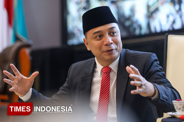 Wali Kota Eri Cahyadi Beber 7 Indikator Pembangunan Surabaya
