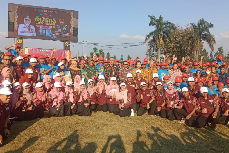 Gubernur Jatim Buka MPLS dan Pengukuhan Siswa Baru SMK PGRI 3 Kota Malang di Pusdik Arhanud