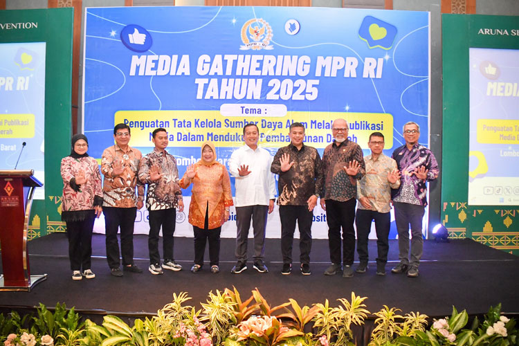Pembukaan Media Gathering MPR RI 2025 di Aruna Senggigi, Lombok Barat, NTB, Jumat malam (11/7/2025). (Foto: dok MPR RI)