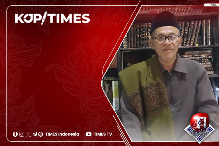 Ahmad Chuvav Ibriy, Pengasuh Ponpes Al-Amin Mojowuku Kedamean Gresik, Anggota Komisi Fatwa, Hukum dan Pengkajian MUI Kabupaten Gresik serta Pemerhati Literasi dan Pemikiran Islam Humanistik.