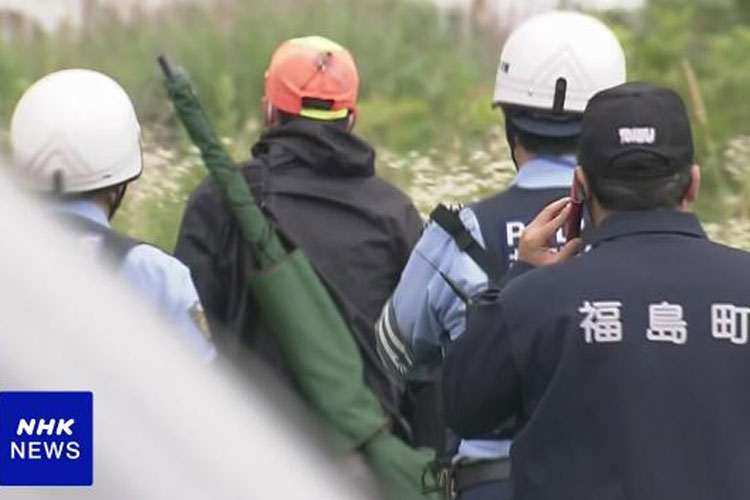Pemburu profesional dan polisi Jepang dikerahkan untuk mencari beruang yang menyebabkan seorang warga meninggal dunia. (Foto: NHK)