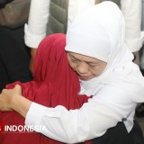 Gubernur Khofifah Serahkan Santunan Ahli Waris ke Keluarga Korban KMP Tunu Pratama Jaya