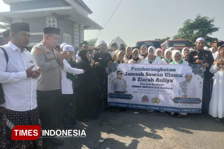 Jemaah Seribu Rebana Jombang Ikuti Ziarah Aulia dan Sowan Ulama ke Gus Iqdam