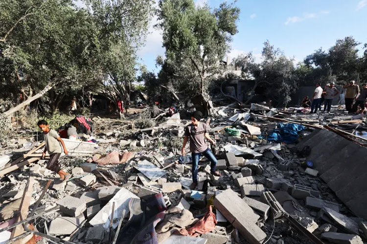 Rudal Israel Hamtam Pasar dan Titik Distribusi Air di Gaza, 95 Orang Meninggal