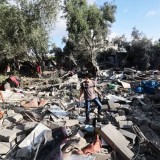 Rudal Israel Hamtam Pasar dan Titik Distribusi Air di Gaza, 95 Orang Meninggal