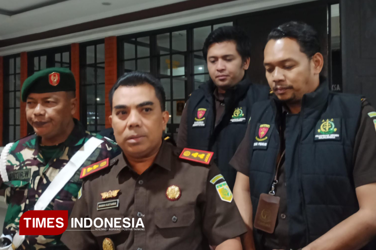 Geledah Kantor PT SMU, Kejari Majalengka Sita Uang dan Ratusan Dokumen