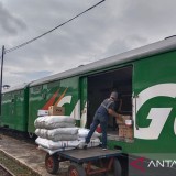 Kereta Api Kunci Atasi ODOL, Beban Jalan Berkurang Logistik Indonesia Efisien