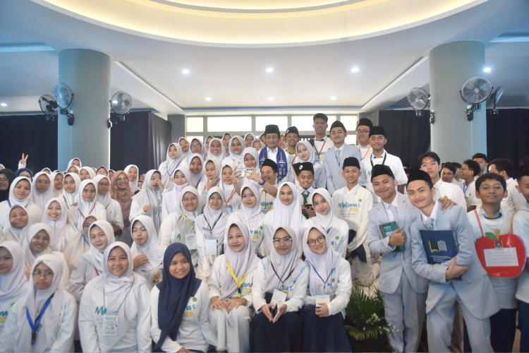 Buka MATSAMA 2025, Menag: Madrasah Tak Hanya Mencetak Generasi Cerdas Tetapi Berakhlak Kuat