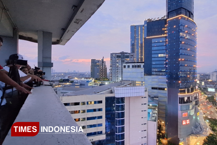 Swiss-Belinn Tunjungan Gelar Workhsop Fotografi, Menjaring Senja Belantara Kota