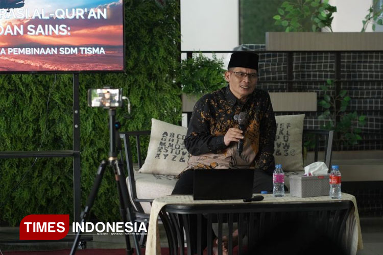 Pemateri Ust Amin Muchtar. (FOTO: AJP TIMES Indonesia)
