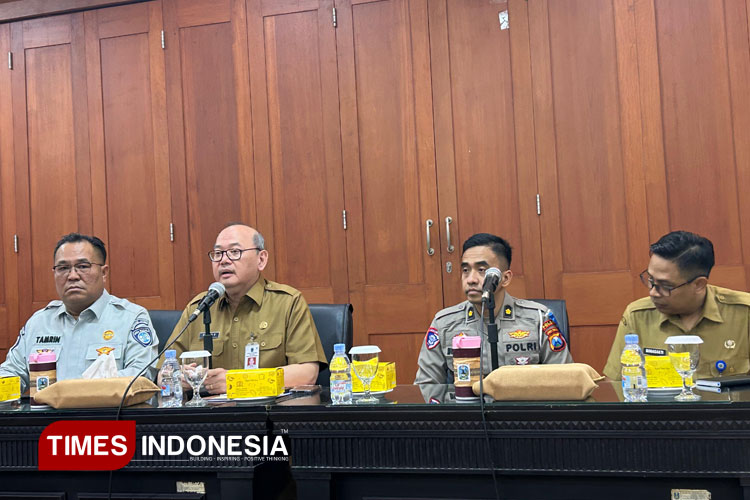 Gubernur Khofifah Teken Dua Kepgub Pemutihan, Ini Penjelasan Bapenda Jatim