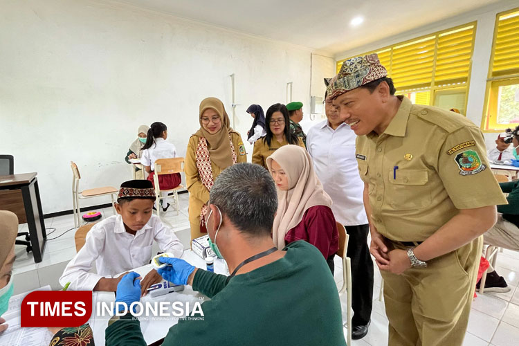 Cetak Generasi Muda Cerdas dan Tangguh, Banyuwangi Kick Off Pemeriksaan Kesehatan Gratis