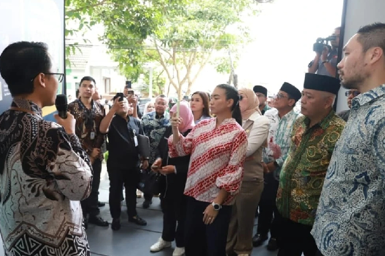 Bupati-Malang-HM-Sanusi-b.jpg
