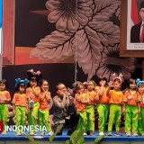 Menko PMK Pratikno Berpose Imut Bareng Murid TK di UM Malang