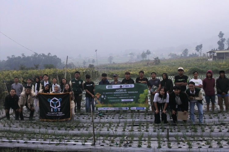 Mahasiswa UB Luncurkan Alat Irigasi Pintar Berbasis IoT untuk Petani