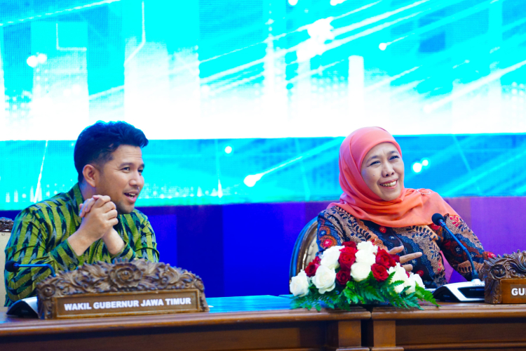 Gubernur Khofifah Ajak Seluruh Kepala Daerah Jaga Iklim Investasi Bebas Premanisme