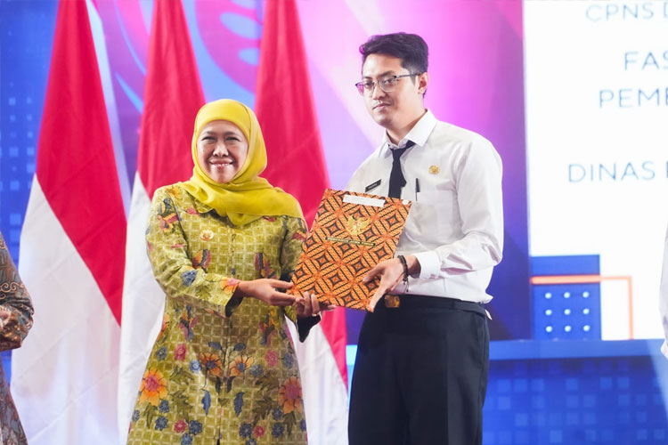 4.172 CPNS dan PPPK Pemprov Jatim Terima SK Pengangkatan
