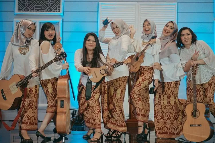 Keroncong Tujuh Putri, band beraliran keroncong