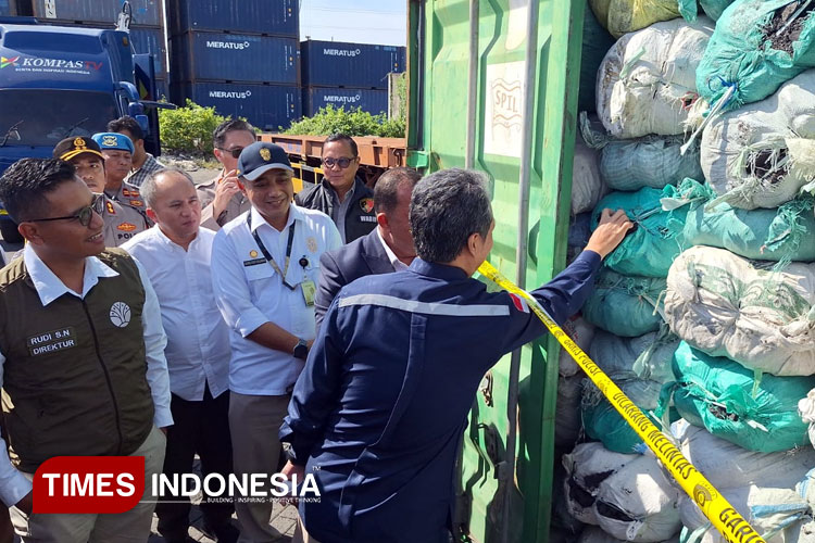 Pelabuhan Tanjung Perak Surabaya Jadi Titik Transit Tambang Batu Bara Ilegal