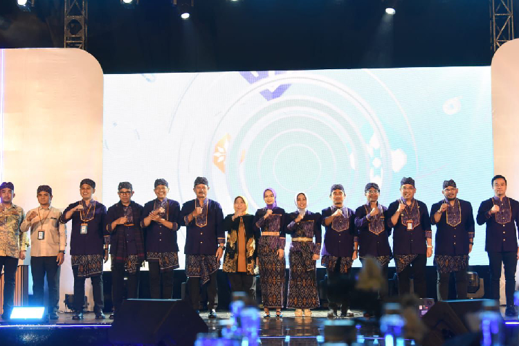Para kepala daerah saat kegiatan gala dinner di halaman Pemkot Kediri (Foto: Diskominfo Kota Kediri)