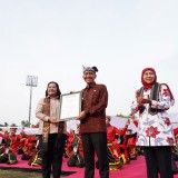 Puncak  Hari Koperasi, Khofifah Jadikan Ajang Konsolidasi Koperasi Merah Putih