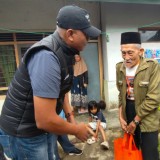 Cara Satreskrim Polres Ciamis Berbagi Kepedulian di Jumat Berkah