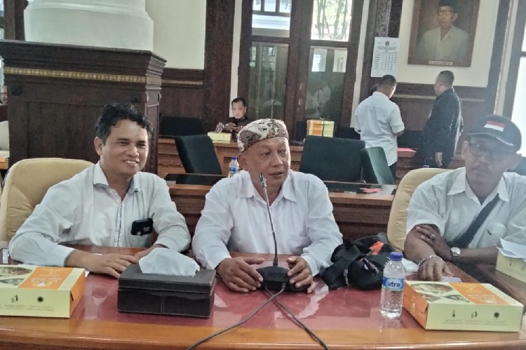 20 Ribu Honorer Non-Database BKN Gelar Aksi Damai di Depan Istana Negara