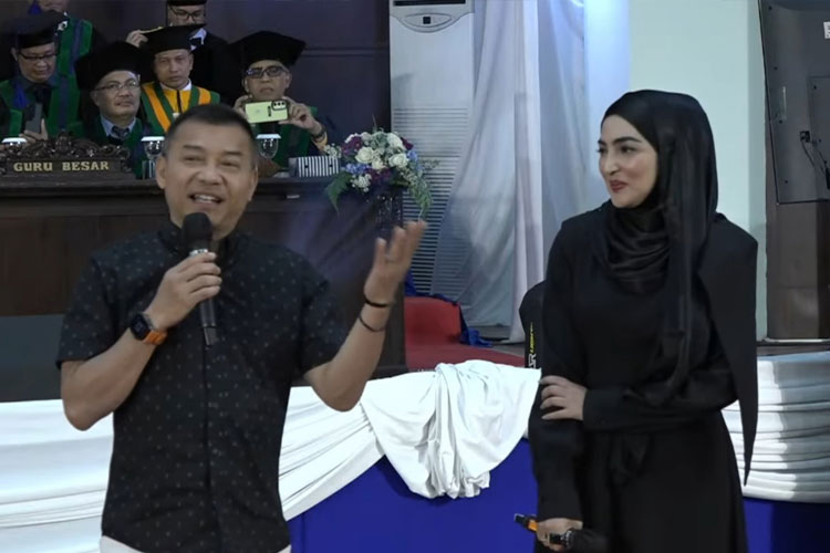 Anang dan Ashanty Hadiri Wisuda UIN Malang, Siap Dukung Peran Alumni di Era Digital