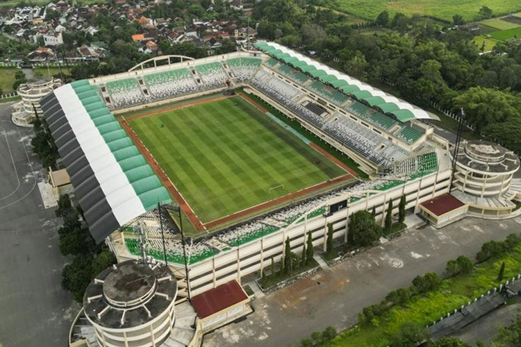 Stadion-Maguwoharjo.jpg