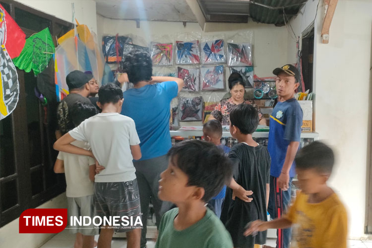 Peluang Bisnis Layang-layang, Usaha Musiman yang Tak Terhempas Oleh Angin